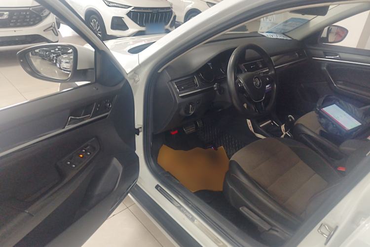 Used Volkswagen C-TREK 2018 1.5L Automatic Comfort Model Driver Seat