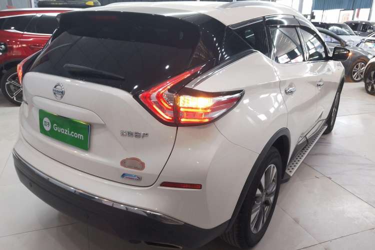 Used Nissan Murano 2021 2.5L XE Two-Wheel Drive Elite Edition Exterior 5