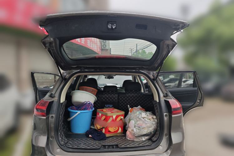 Used Geely Auto Emgrand X7 Sport 2018 1.8TD Automatic Two-Wheel Drive Smart Connect 4G Internet Edition Trunk