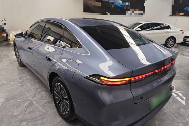 Used Nissan N6 2026 Model 180 Max Exterior 2