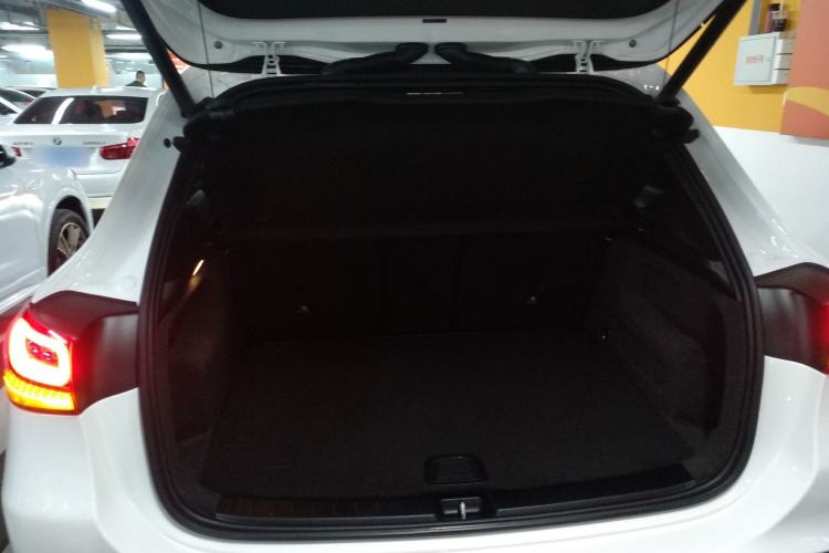 Used Mercedes-Benz GLA 2023 GLA 220 Trunk