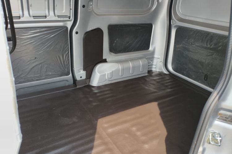 Used Wuling Hongguang V 2022 1.5L Jingqu Edition Enclosed-Window Vehicle with Electric Power Steering LAR
