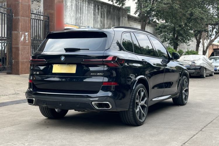 Used BMW X5 2023 xDrive 30Li Luxury M Sport Night Edition Package