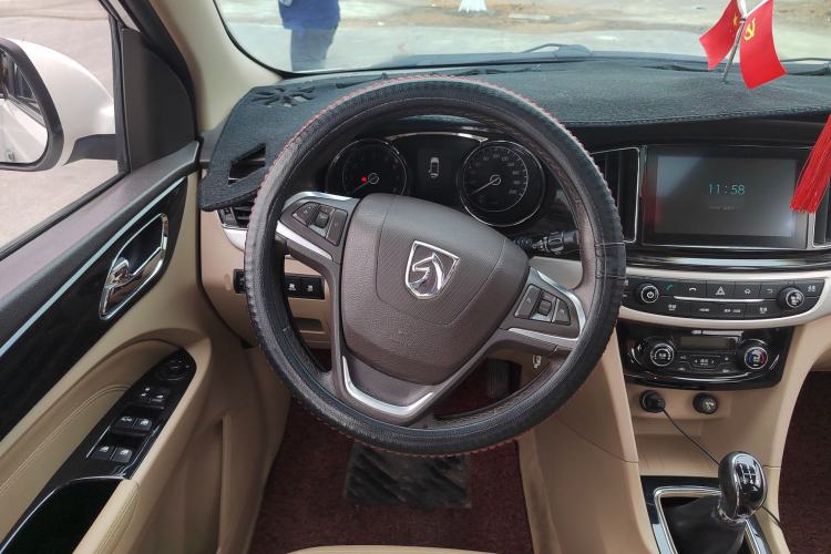 Used Baojun 730 2016 1.5L Manual Luxury Edition 7 Seats