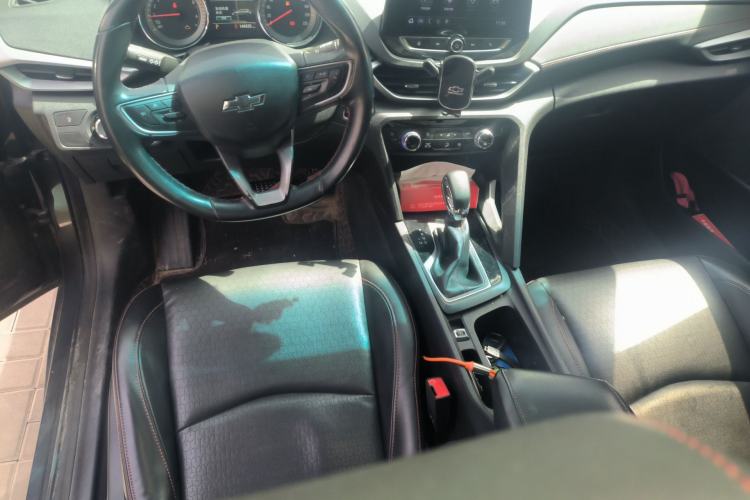 Used Chevrolet Orlando 2019 Redline 530T Automatic Luxury Edition (5-seat model) – China VI Standard Center Console