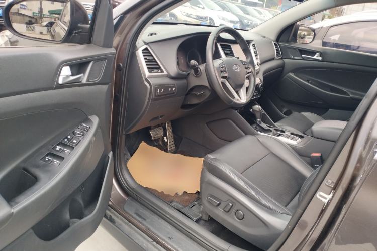 Used Hyundai Tucson 2015 1.6T Dual-Clutch Four-Wheel Drive Flagship Model