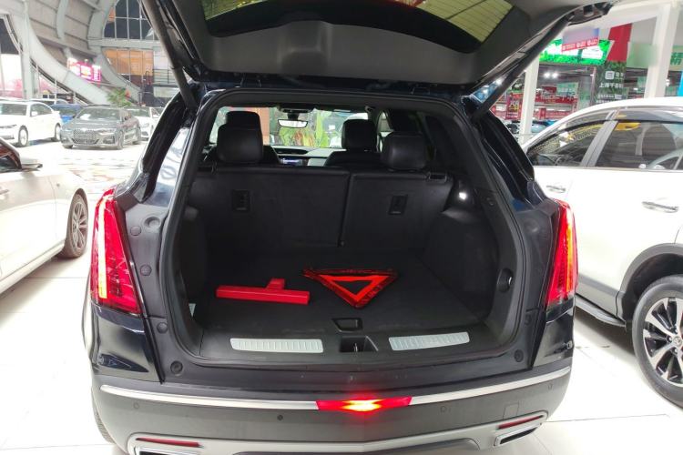 Used Cadillac XT5 2020 Revised Version 28T Luxury Edition Trunk