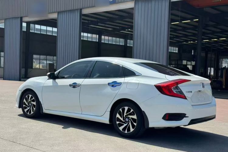 Used Honda Civic 2016 220TURBO CVT Luxury Edition Exterior 4