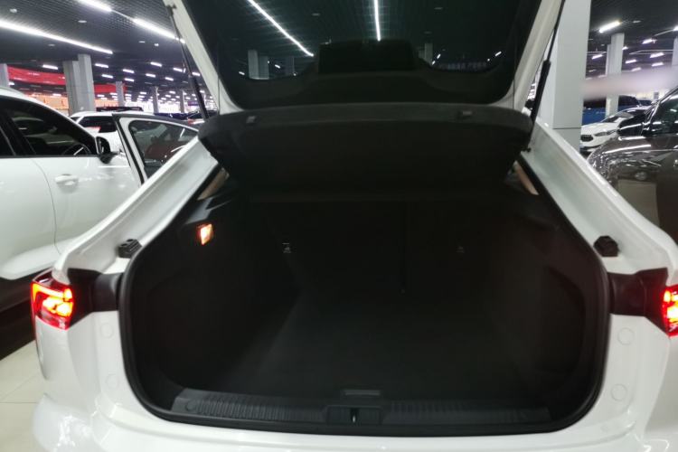 Used Bestune B70 2022 Third Generation 1.5T Automatic Enjoyment Version Trunk