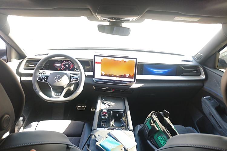 Used Volkswagen Teramont 2025 Tiguan Pro 450TSI Four-Wheel Drive Summit Edition
