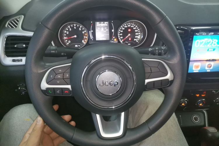 Used Jeep Compass 2017 200T Automatic Enjoyment Version Steering Wheel