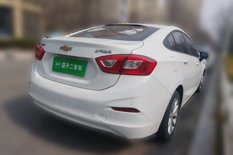 Used Chevrolet Cruze 2017 1.5L Automatic Pioneer Sunroof Edition
