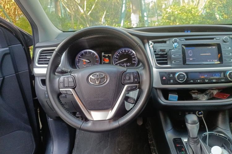 Used Toyota Highlander 2018 2.0T Four-Wheel Drive Luxury Version 7 Seats China VI Standard