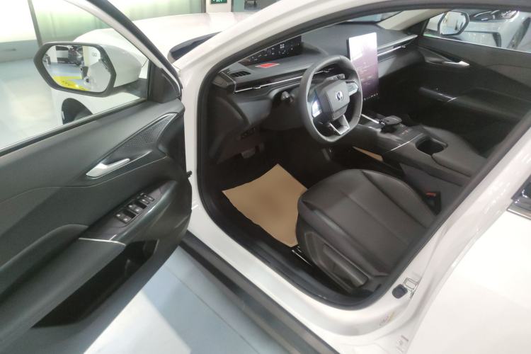 Used Changan Eado 2025 Blue Whale 1.5T 500Bar Prestige Model