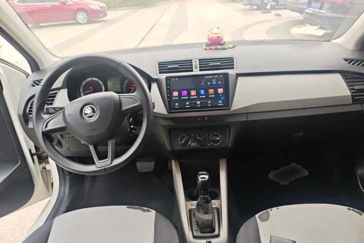 Used Skoda Fabia 2017 1.4L Automatic Car Enjoy Edition Center Console