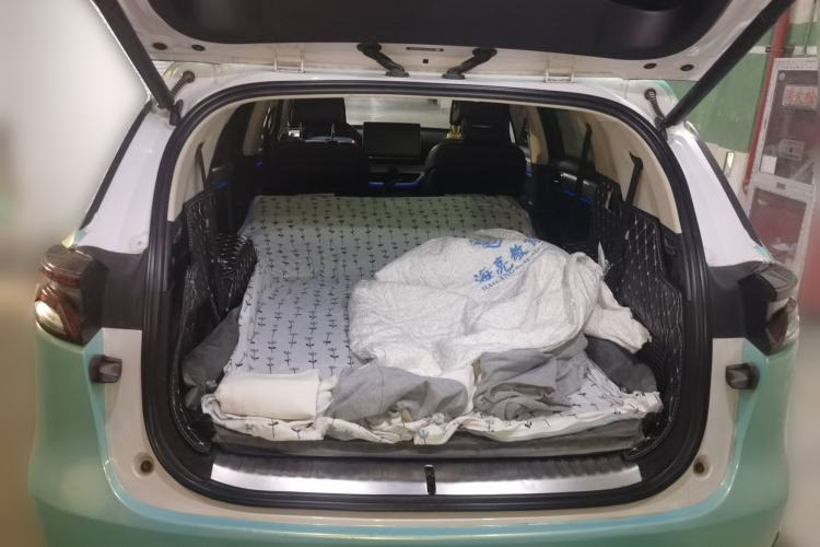 Used BYD Tang New Energy 2018 DM 2.0T All-Wheel Drive Smart Connect Elite 7-Seater China V Emission Standard