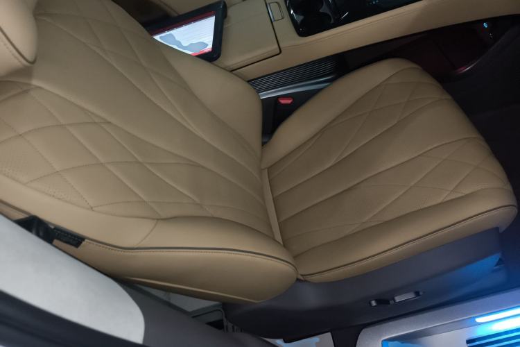 Used Denza D9 2022 DM-i 970 Four-Wheel Drive Flagship Model