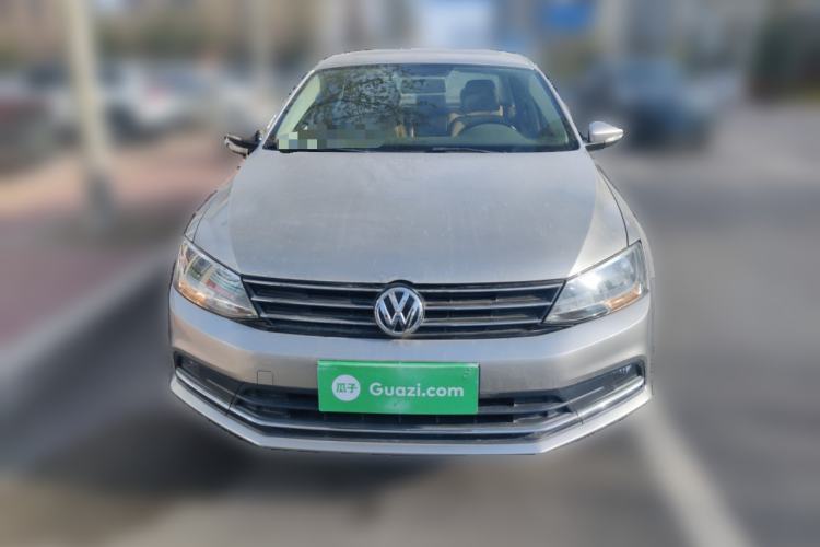 Used Volkswagen Sagitar 2015 1.6L Manual Comfort Model Front