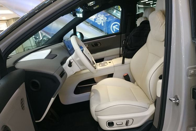 Used Li Auto i6 2025 Model Four-Wheel-Drive Standard Type Left Front Seat