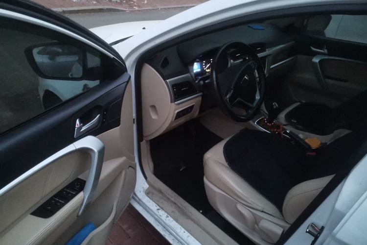 Used Geely Auto Emgrand 2017 Sedan Million Edition 1.5L Manual Luxury Model
