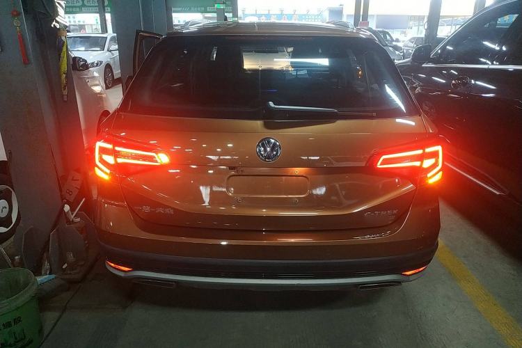 Used Volkswagen C-TREK 2018 230TSI Manual Comfort Version
