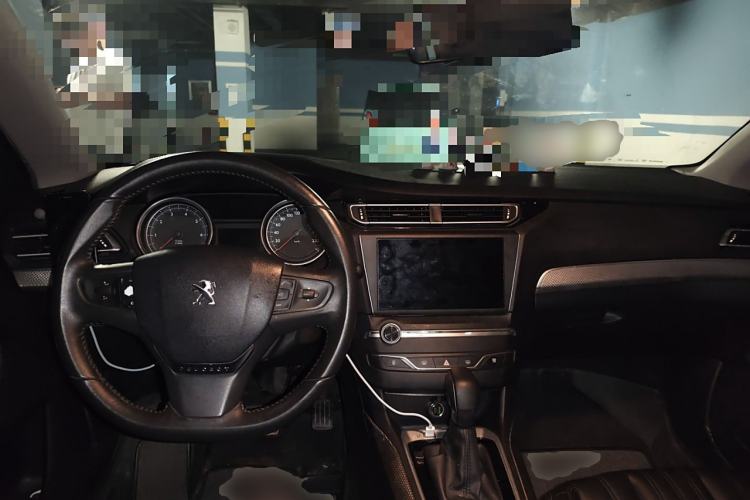 Used Peugeot 408 2019 360THP Automatic Luxury Edition China VI Standard Center Console