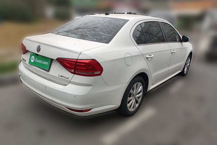 Used Volkswagen Lavida 2015 1.6L Manual Comfort Edition