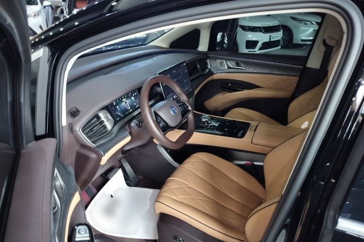 Used Denza D9 2024 DM-i 980 Four-Wheel Drive Prestige Model