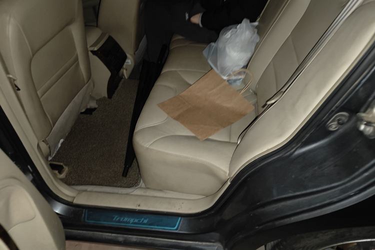 Used GAC Trumpchi GA5 2011 2.0L Automatic Elite Edition
