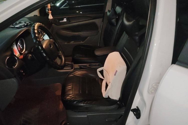 Used Ford Focus 2013 Hatchback Classic 1.8L Automatic Base Model Left Front Seat