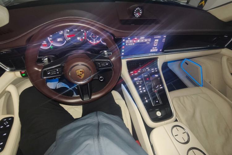Used Porsche Panamera 2022 Panamera Executive Long Wheelbase 2.9T Center Console