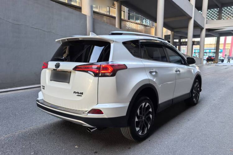 Used Toyota RAV4 2018 2.5L Automatic 4x4 Elite i Edition Exterior 5