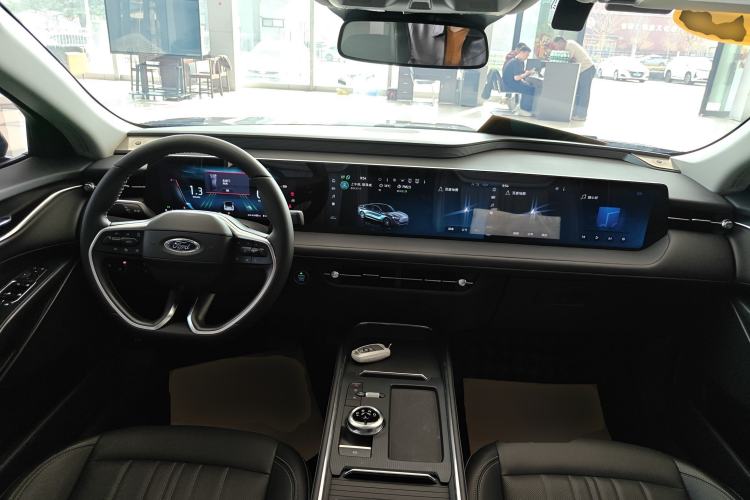 Used Ford Mondeo 2025 2.0T EcoBoost Luxury Version
