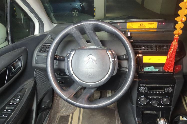 Used Citroen C-Quatre 2013 1.6L Manual Prestige CNG Model Steering Wheel