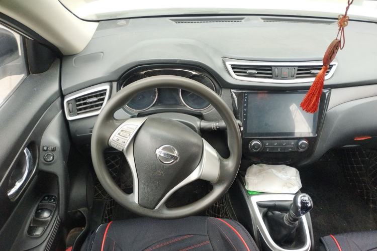 Used Nissan X-Trail 2017 2.0L Manual Classic Edition 2WD
