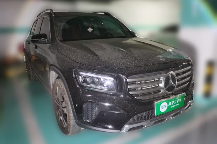 Used Mercedes-Benz GLB 2024 Refresh GLB 200 Fashion Edition Front Right 45 Deg