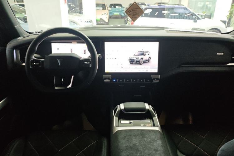 Used Deepal G318 2025 Worry-Free Cross-Country Edition Four-Wheel Drive Distant Mountains Version
