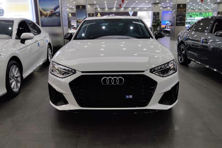 Used Audi A4L 2022 40 TFSI Luxury Dynamic Model