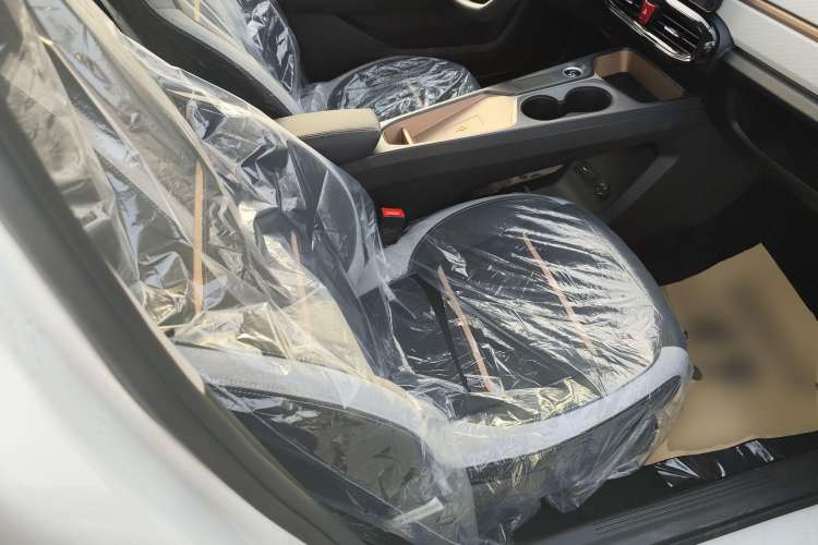 Used JAC Yiwei E10X 2024 Charming Edition 301km Lite