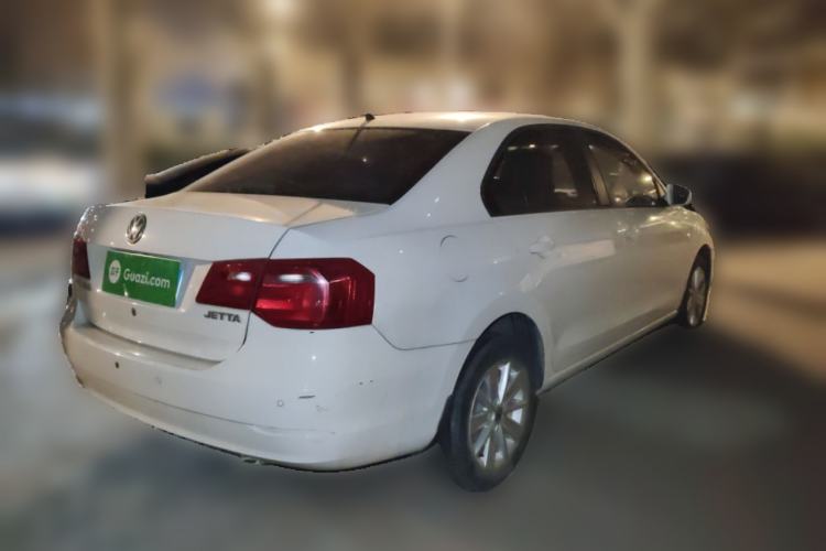 Used Volkswagen Jetta 2013 1.6L Manual Comfort Model
