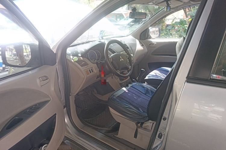 Used Mitsubishi Zinger 2010 2.0L Manual Classic Driver Seat