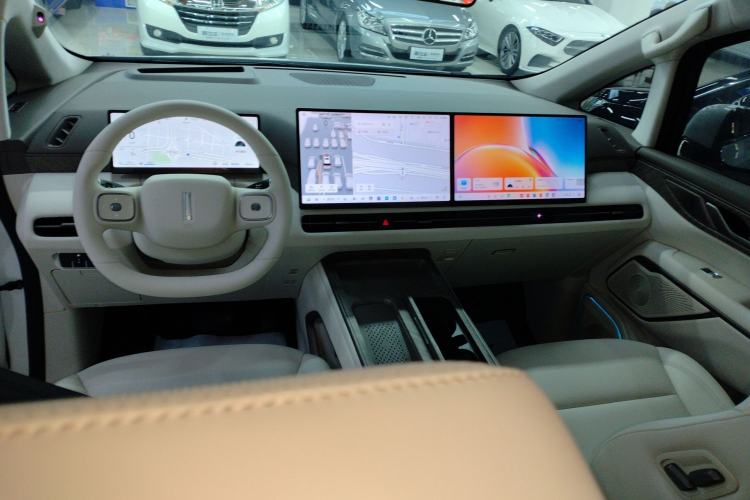 Used Wey Gaoshan 2025 Four-Wheel Drive Alpine 8
