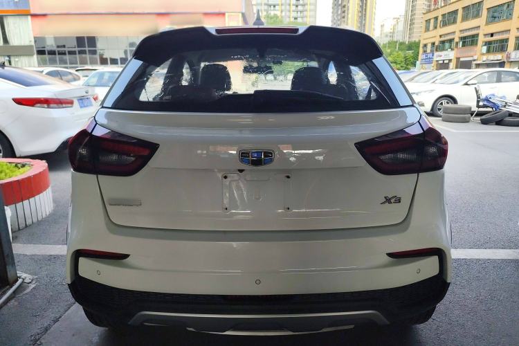 Used Geely Auto Vision X3 2019 Upgraded Model 1.5L Manual Elite Version