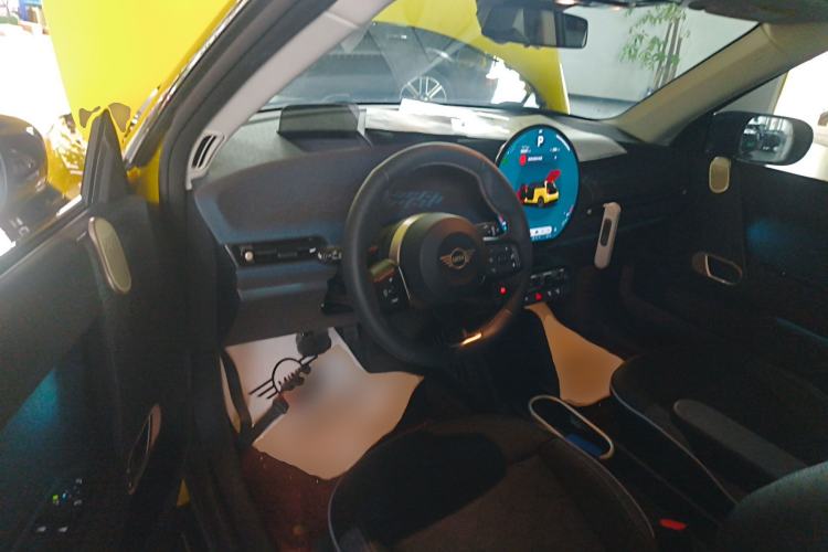 Used MINI Electric COOPER 2024 452km COOPER SE Artist
