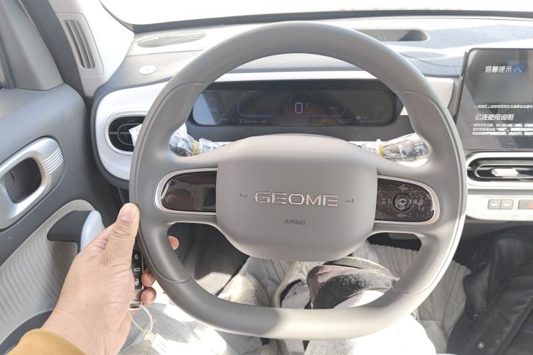 Used Geely Galaxy Panda 2025 210 km – Yuanqi Bear Steering Wheel