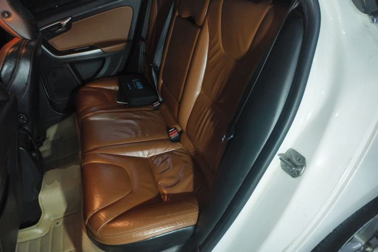 Used Volvo V60 2014 T5 Zhiya Edition Left Rear Seat