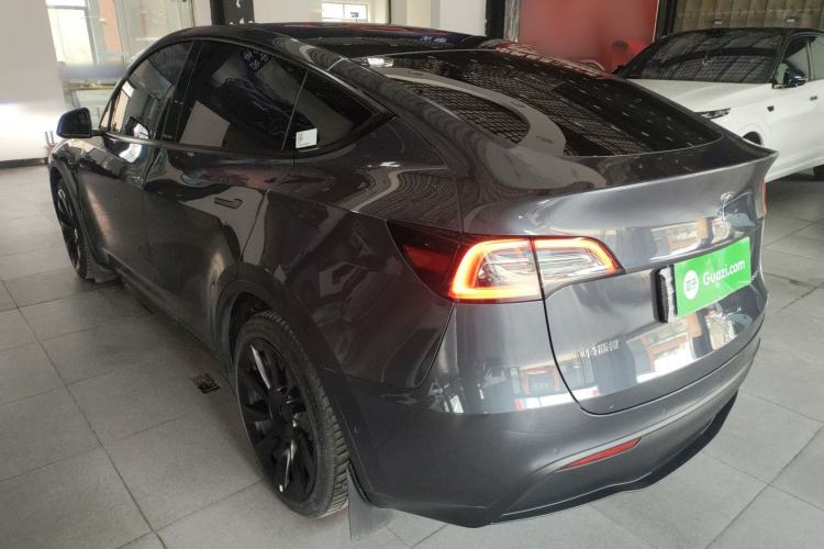 Used Tesla Model Y 2021 Long-Range All-Wheel-Drive Version