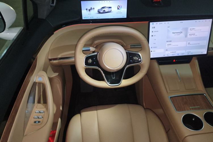 Used Hima Luxeed R7 2025 Extended-Range 251km Pro Steering Wheel