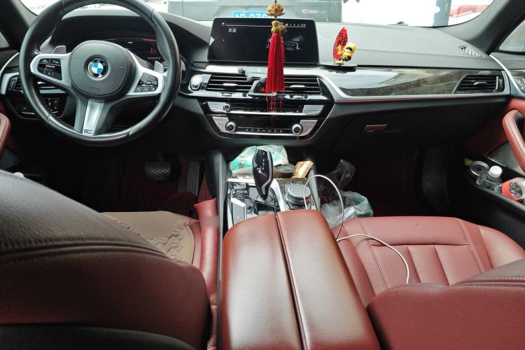 Used BMW 5 Series 2020 530Li Leading Model M Sport Package Center Console