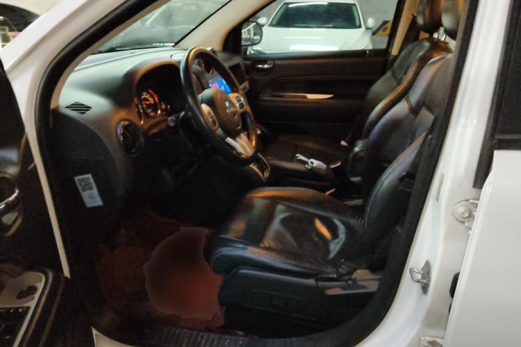 Used Jeep Compass 2014 Revised Version 2.4L Four-Wheel Drive Luxury Edition Left Front Seat